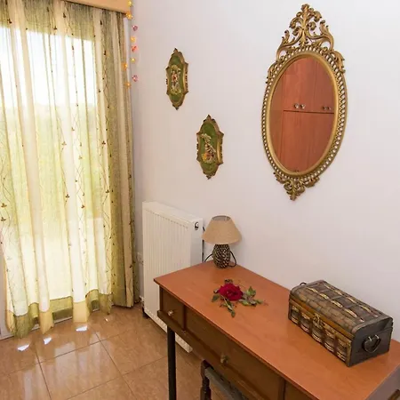 Ortaki Traditional House Holiday home Loulos