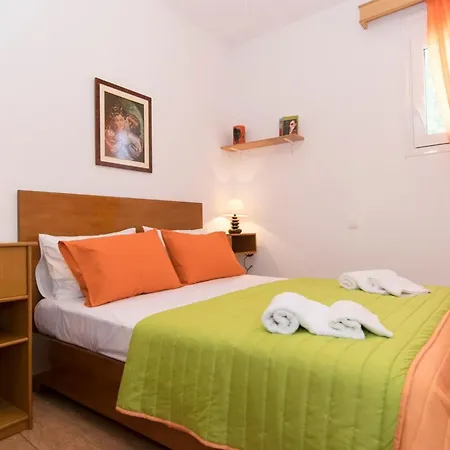 Ortaki Traditional House *