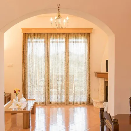 Holiday home Ortaki Traditional House *